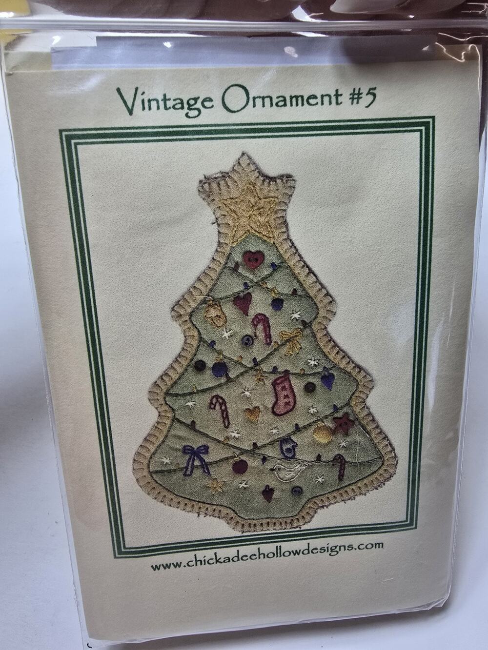 Vintage Tree Ornament Christmas Holiday 4" x 5" Creative Embroidery